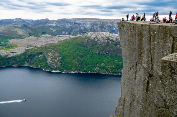 Los acantilados más altos de Europa - Acantilados de Preikestolen (Noruega)