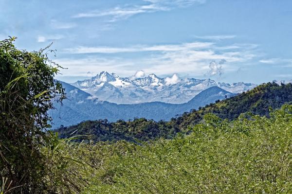 1717400458 892 Regiones naturales de Colombia - 2026 - Colombia, situada en América del Sur, posee una extensión de 2.070.408 km2, abarcando tanto su territorio terrestre como marítimo. Su territorio se encuentra dividido en 6 regiones geográficas, cada una con características peculiares que hacen de este país un lugar de gran riqueza ecológica. Además, su población es multicultural, resultado de la mezcla entre indígenas americanos, europeos y africanos, lo que lo convierte en un país sumamente diverso en muchos aspectos. Regiones naturales de Colombia - Región Andina o de los Andes colombianos
